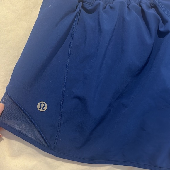 Hotty Hot Short  size 8 - Picture 3 of 3